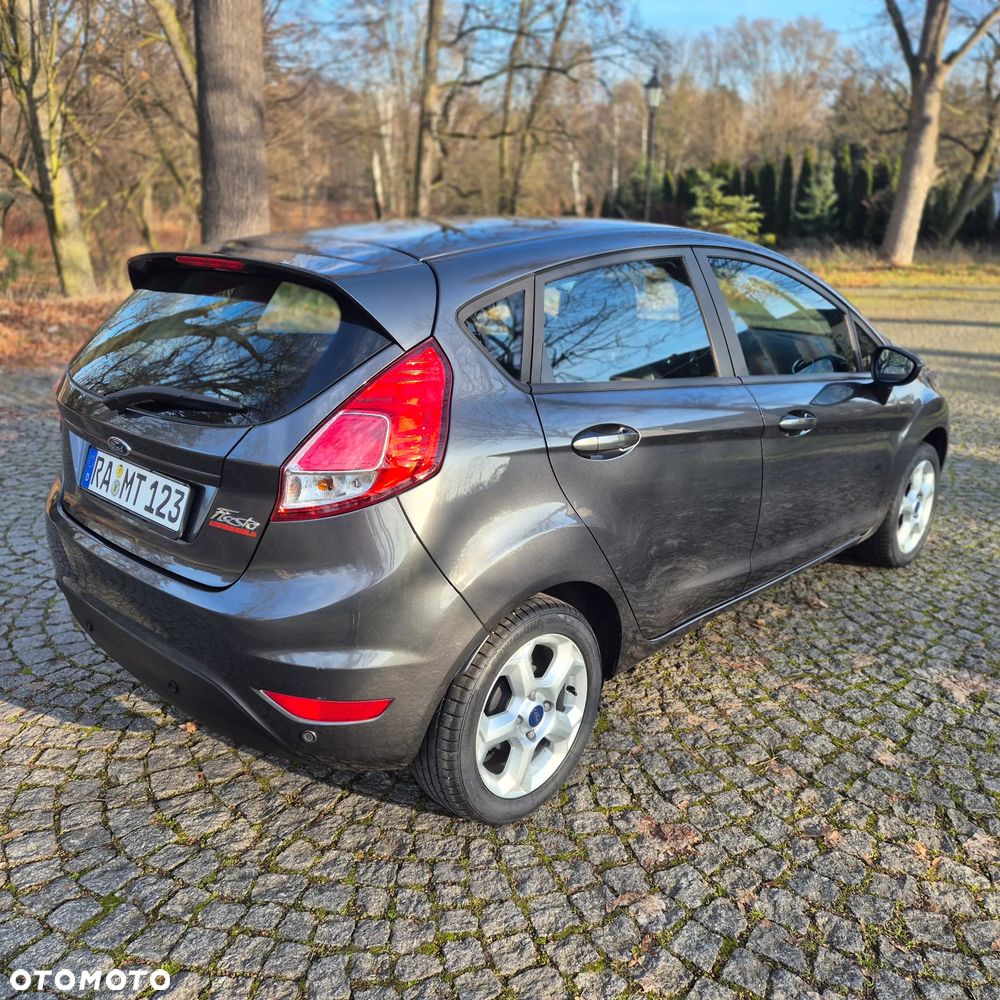 Ford Fiesta 1.0 Champions Edition - 10