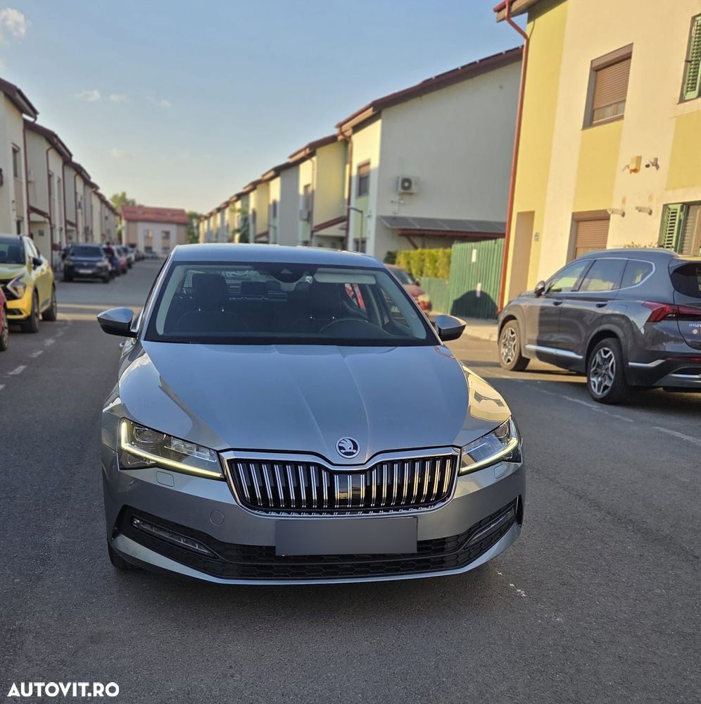 Skoda Superb 2.0 TDI DSG Ambition - 1