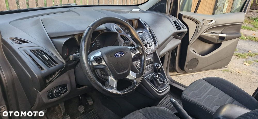 Ford Tourneo Connect - 13