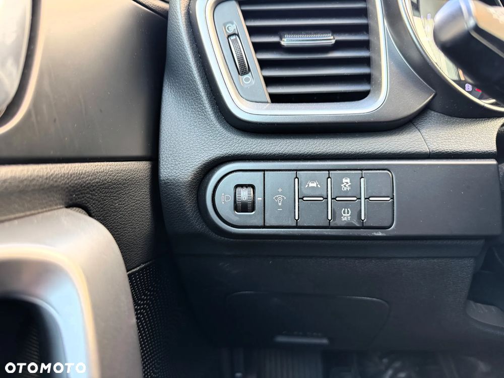 Kia XCeed 1.0 T-GDI M - 18
