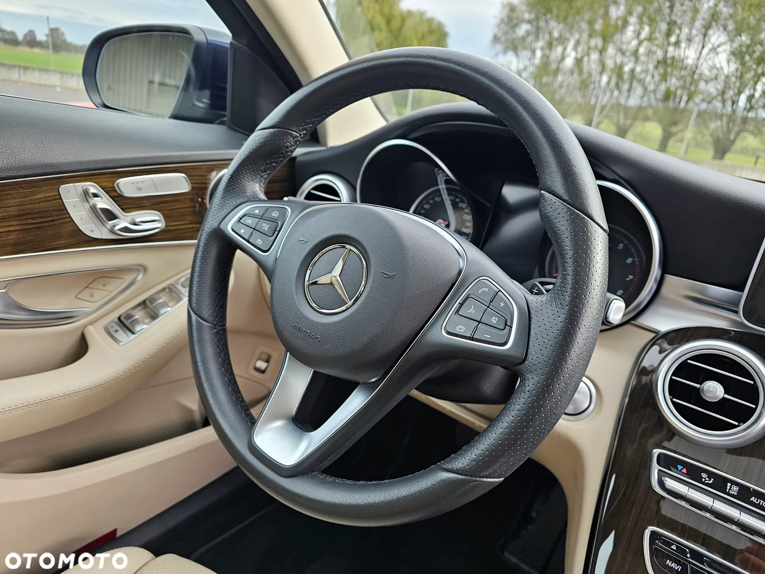 Mercedes-Benz Klasa C 300 7G-TRONIC - 25