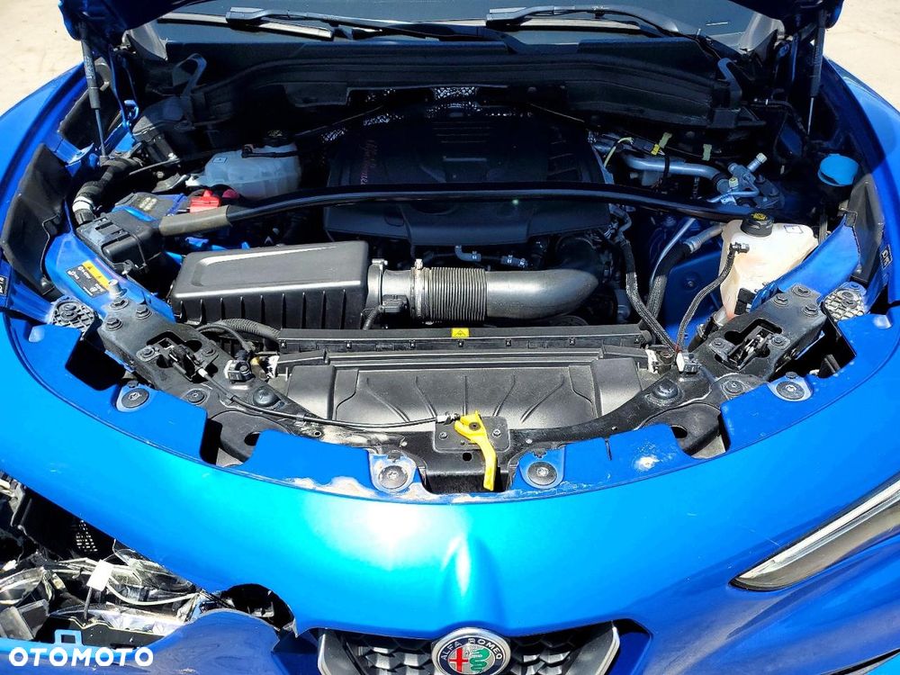 Alfa Romeo Stelvio 2.0 Turbo 16V AT8-Q4 Ti - 12