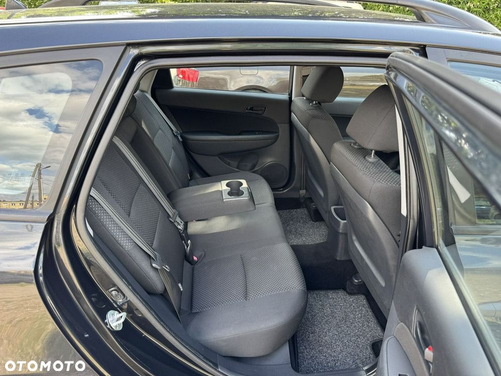 Hyundai i30 i30cw 1.4 FIFA WM Edition - 16
