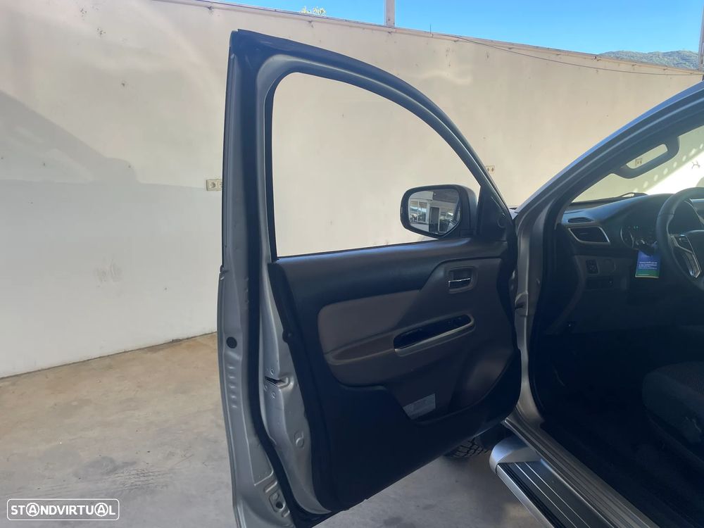 Mitsubishi L200 2.4 DI-D 4X4 - 11