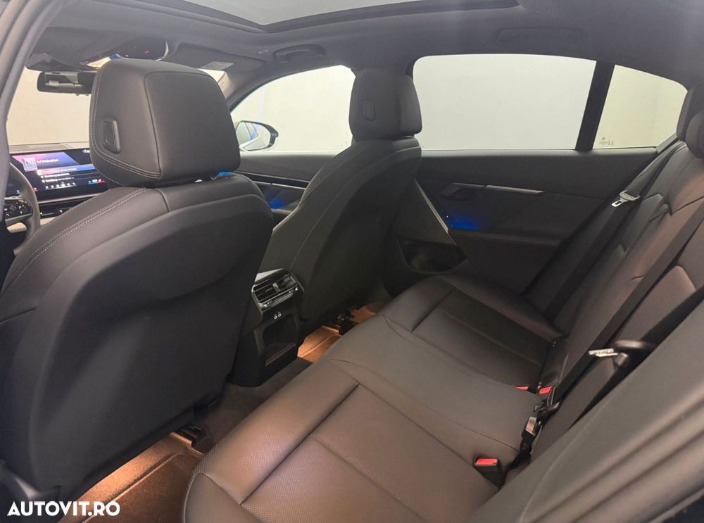 BMW Seria 5 520i AT MHEV - 16