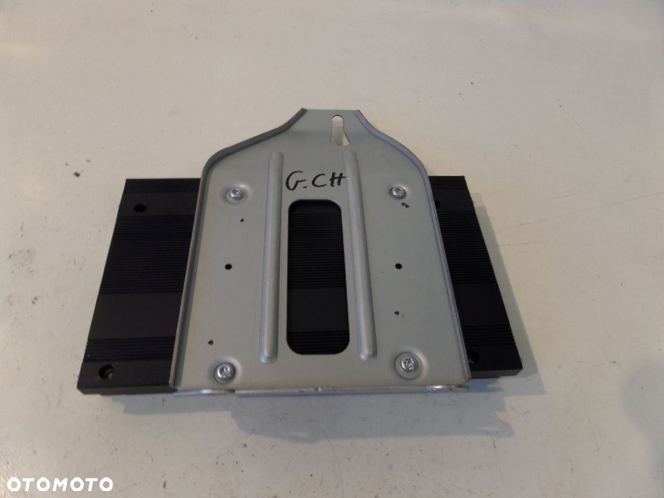 JEEP GRAND CHEROKEE WK2 WZMACNIACZ 05091214AH - 4