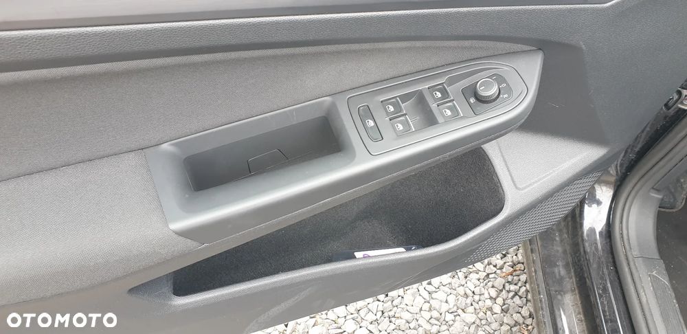 Volkswagen Golf 2.0 TSI OPF DSG Style - 24