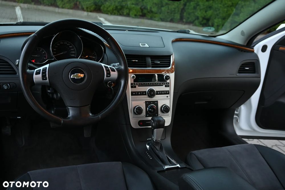 Chevrolet Malibu - 32