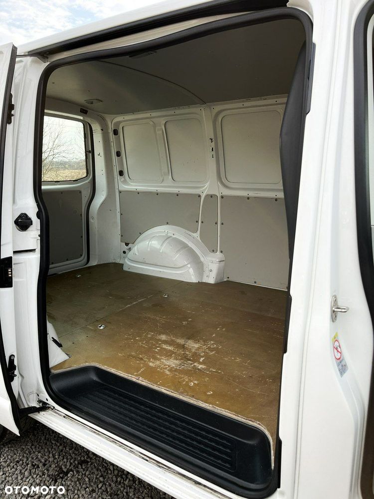 Volkswagen Transporter - 17
