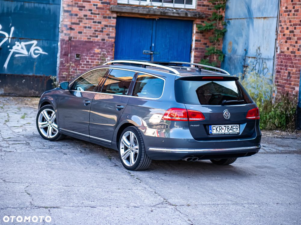 Volkswagen Passat 2.0 TDI Highline - 18