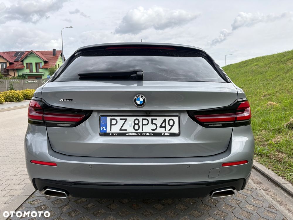 BMW Seria 5 520d xDrive - 9