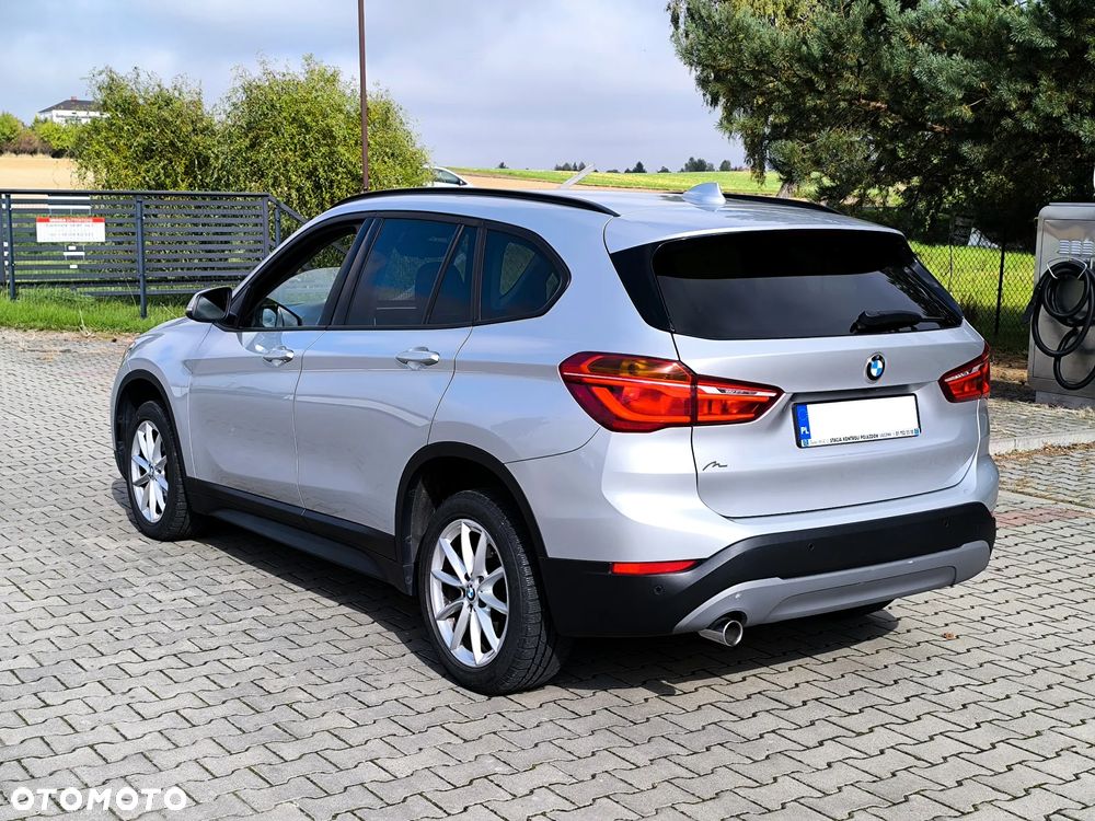 BMW X1 sDrive16d Sport Line - 3