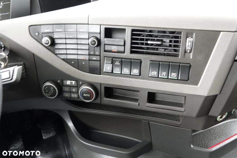 Volvo FH 500 / KLIMATYZACJA POSTOJOWA / OPONY 100% / I-SHIFT - 30