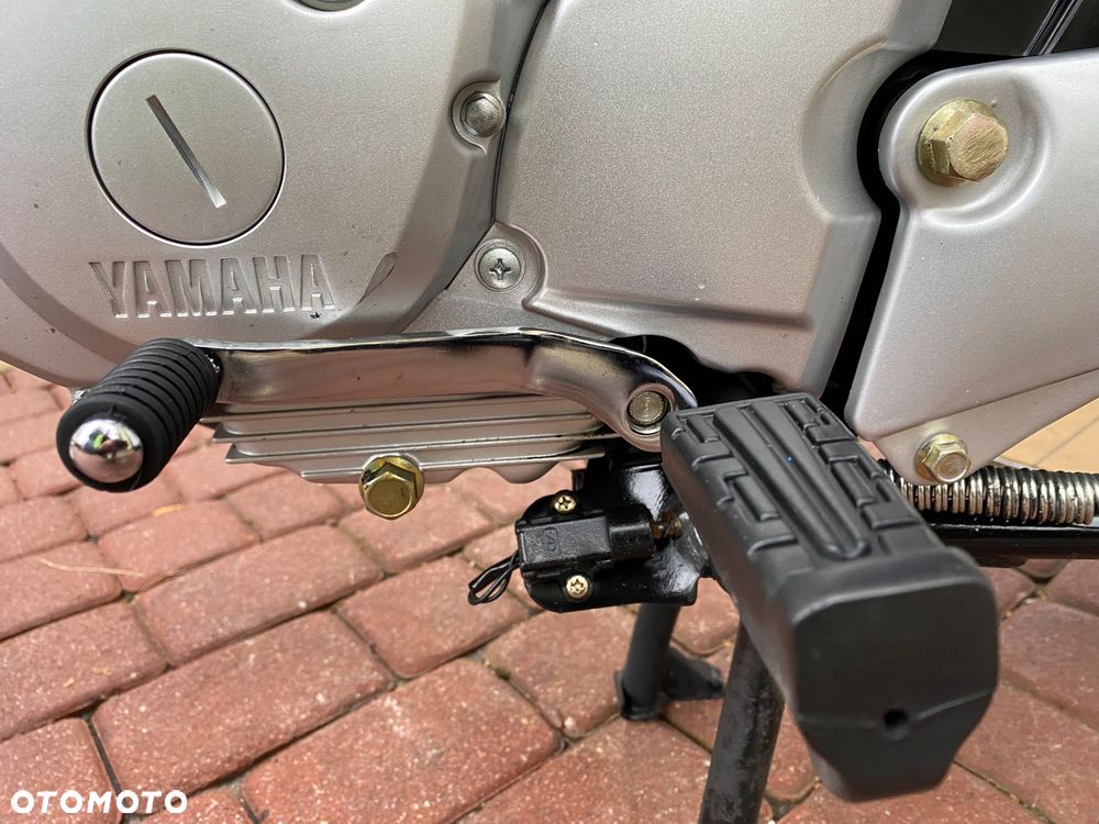 Yamaha YBR - 15