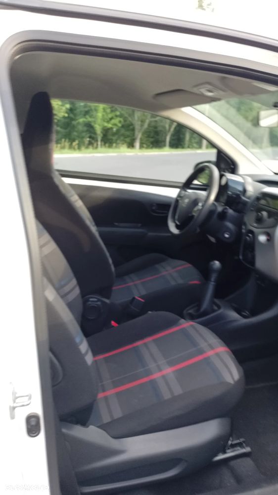 Peugeot 108 - 12