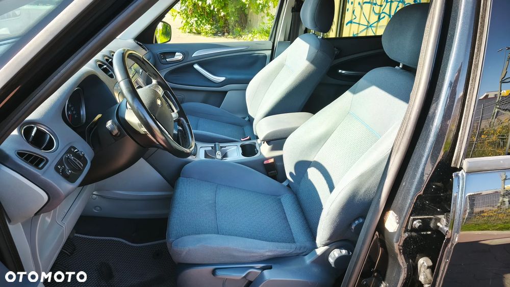 Ford S-Max - 9
