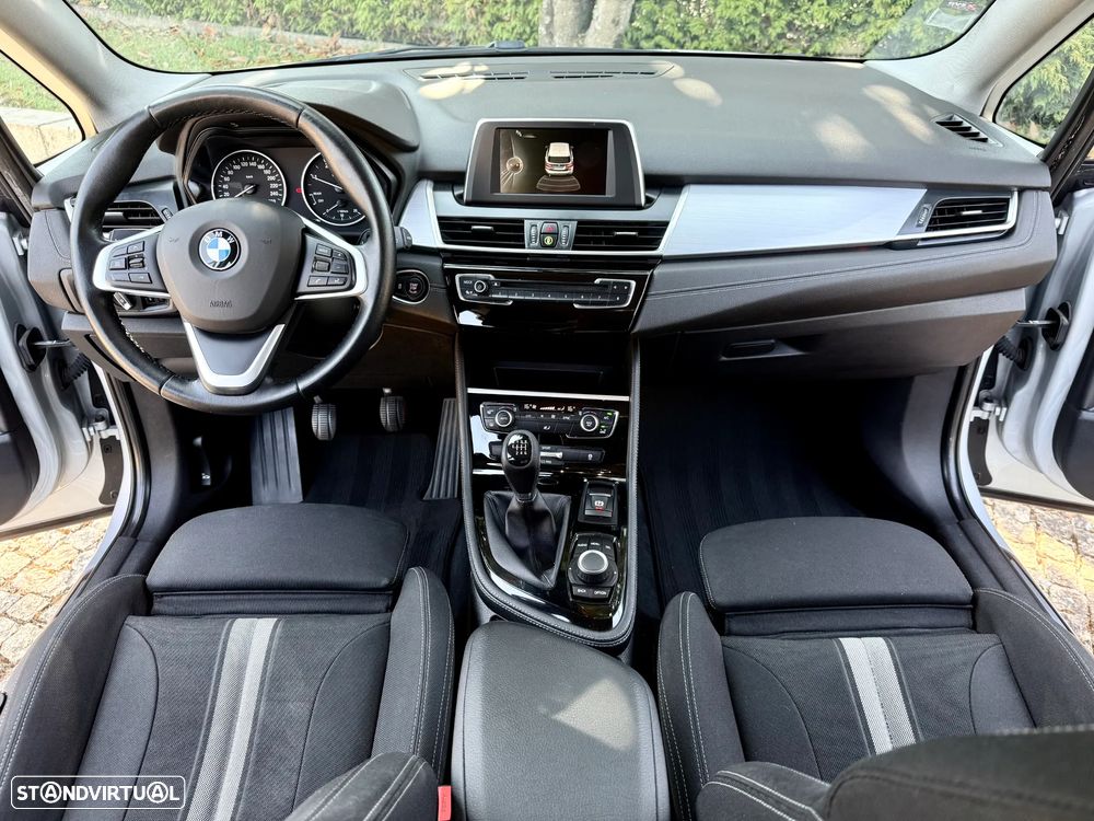 BMW 218 Active Tourer d Line Sport - 6