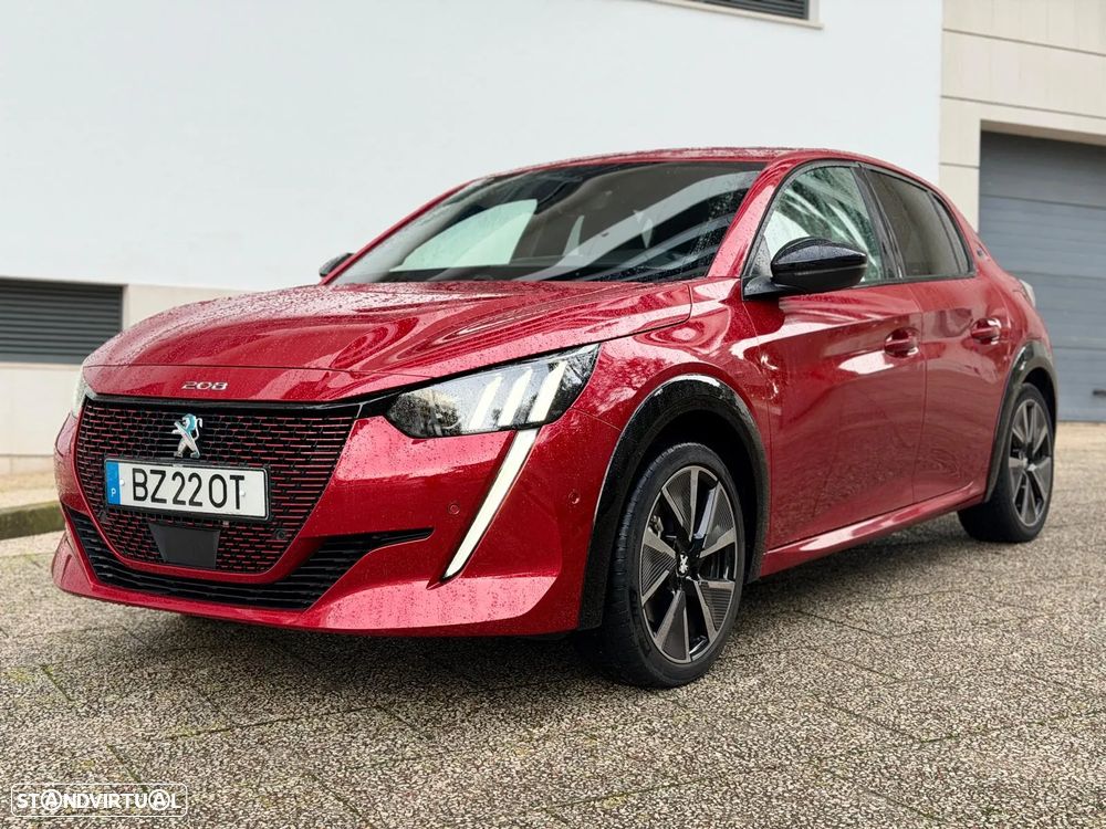 Peugeot e-208 GT - 9