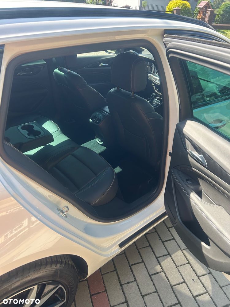 Opel Insignia 2.0 BiTurbo 4x4 Exclusive - 10