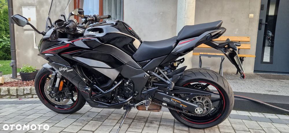 Kawasaki Ninja 1000 SX - 12