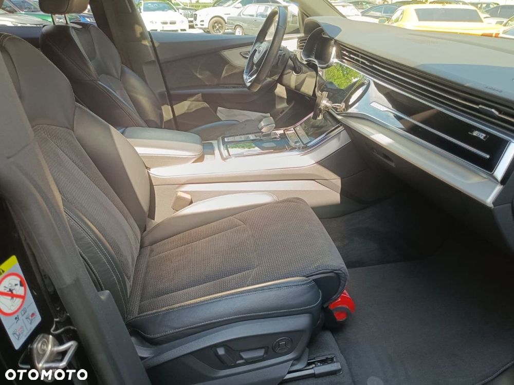 Audi SQ8 - 28