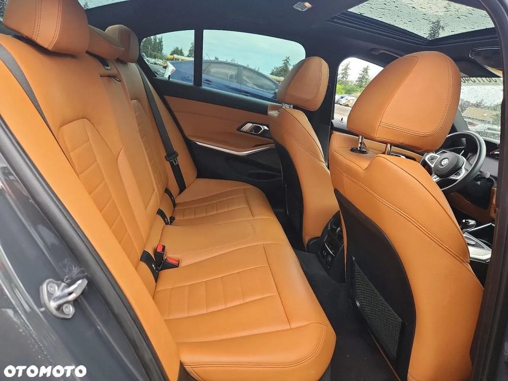 BMW Seria 3 M340i xDrive sport - 9