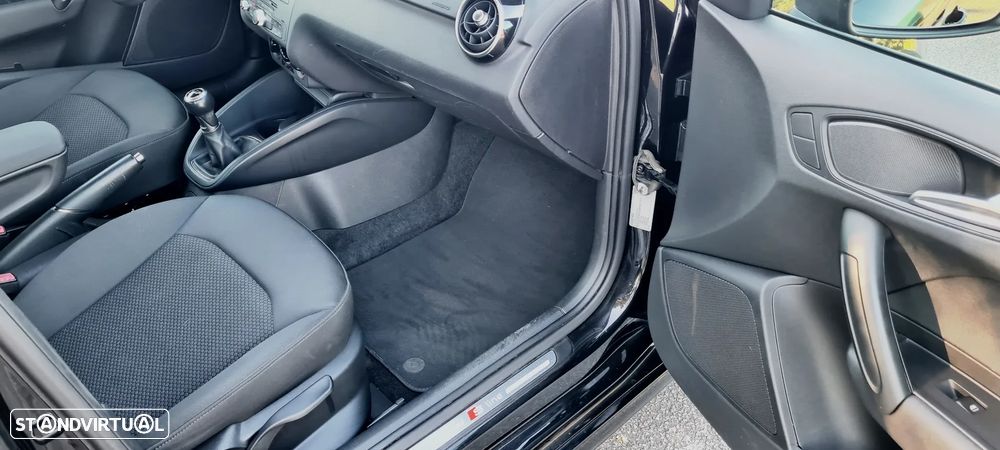 Audi A1 1.6 TDI S-line - 32