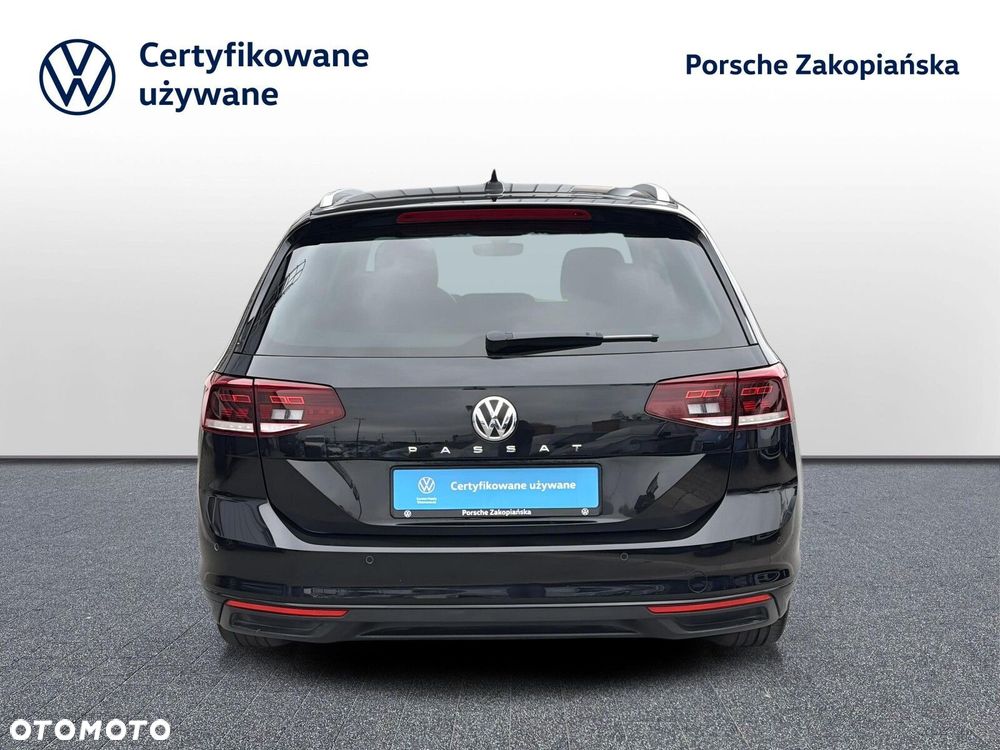 Volkswagen Passat - 4