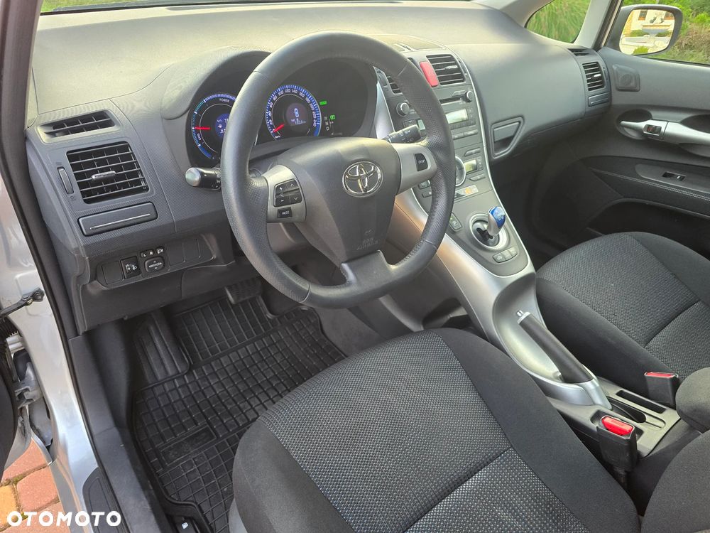 Toyota Auris 1.8 HSD Sol - 19