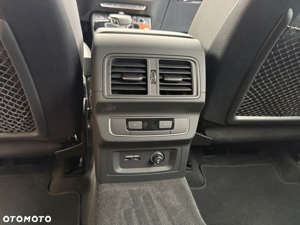 Audi Q5 40 TFSI quattro S tronic - 13