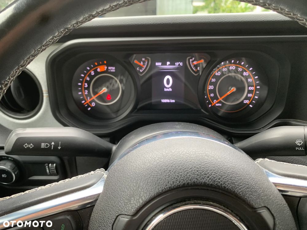 Jeep Wrangler - 23