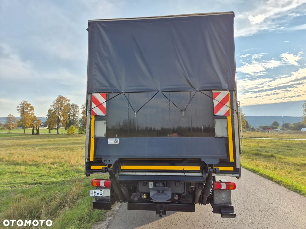 Mercedes-Benz Atego 1527 burto-firana z windą 7.2m SUPER STAN / GLOB / SYPIALNY / z Niemiec - 9