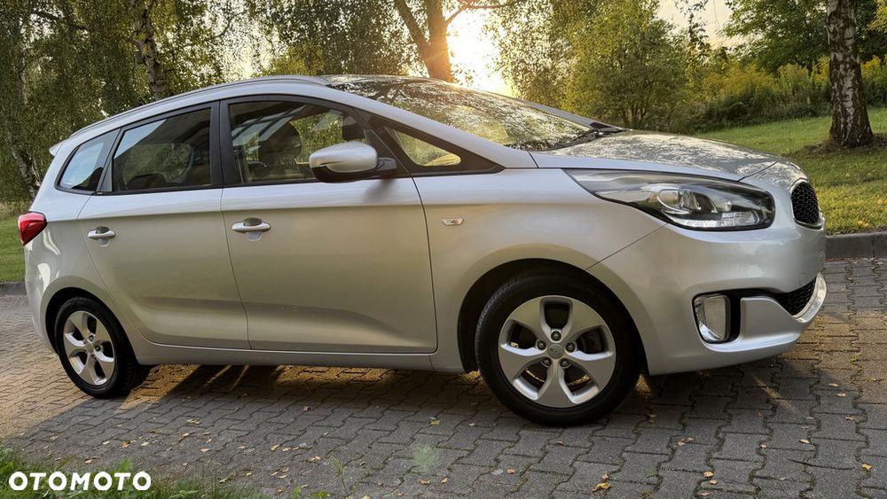 Kia Carens 1.6 GDI L - 14