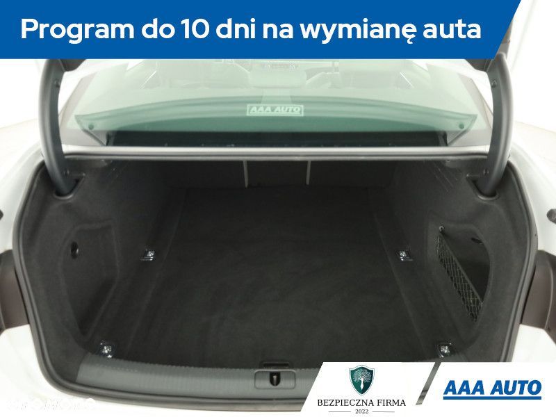 Audi A4 Limousine - 19