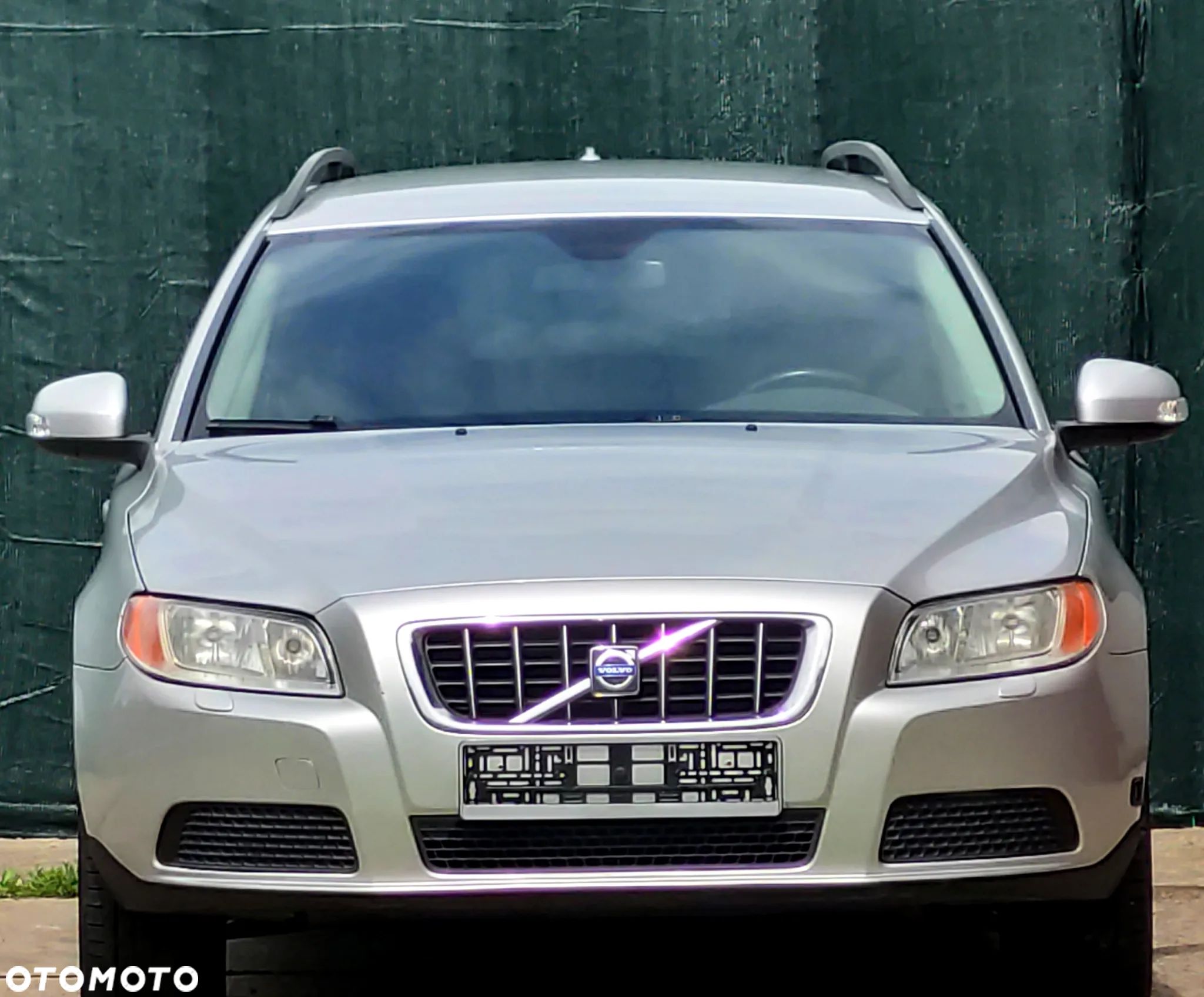 Volvo V70 2.0 Momentum - 1
