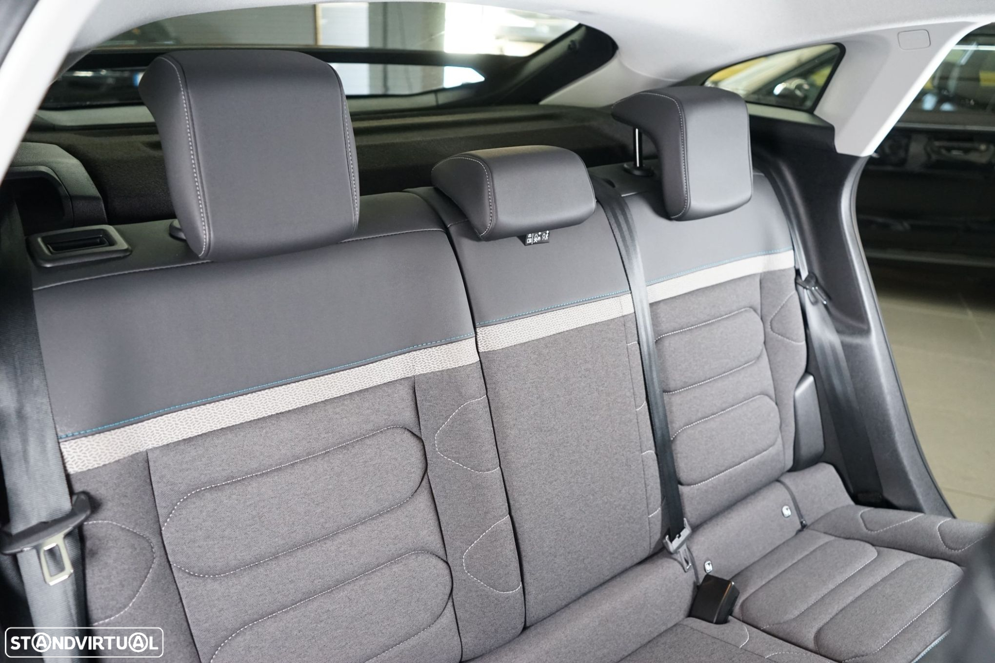 Citroën C4 1.2 PureTech Shine - 40