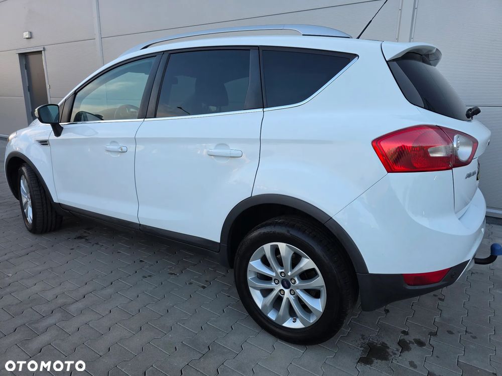 Ford Kuga 2.0 TDCi 4x4 Titanium - 4
