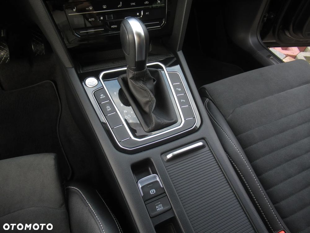 Volkswagen Passat 2.0 TSI Elegance DSG - 16