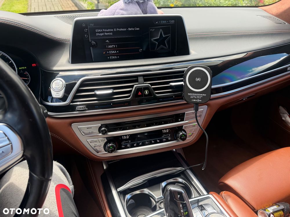 BMW Seria 7 750Li xDrive - 18