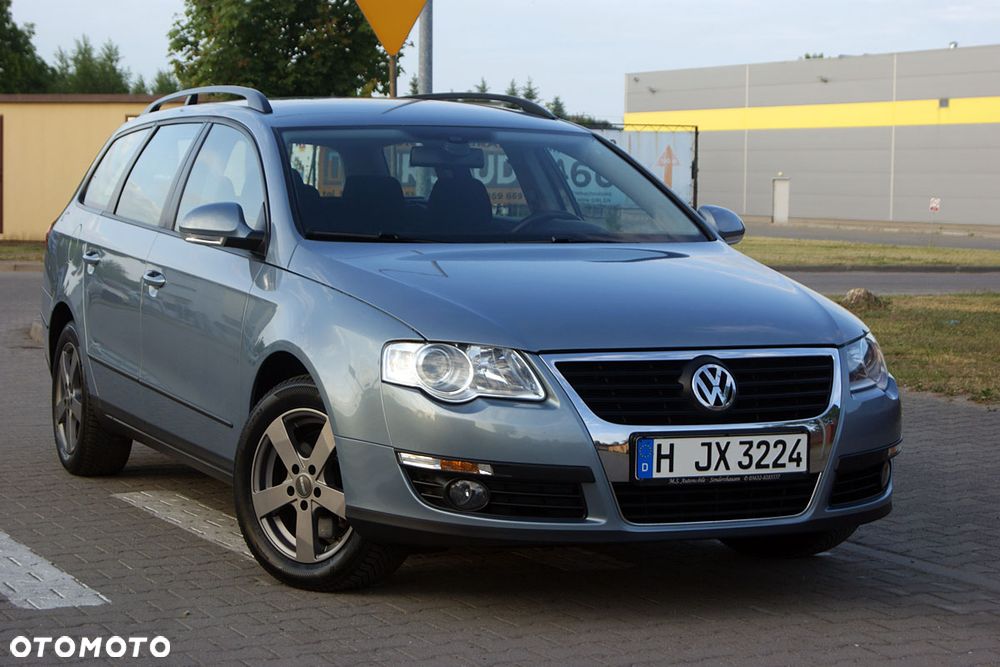 Volkswagen Passat 2.0 TDI DPF BlueMotion Technology Comfortline - 2