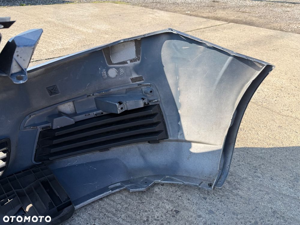 OPEL ZAFIRA B Zderzak przedni kpl. Atrapa przód przed liftingiem - 12