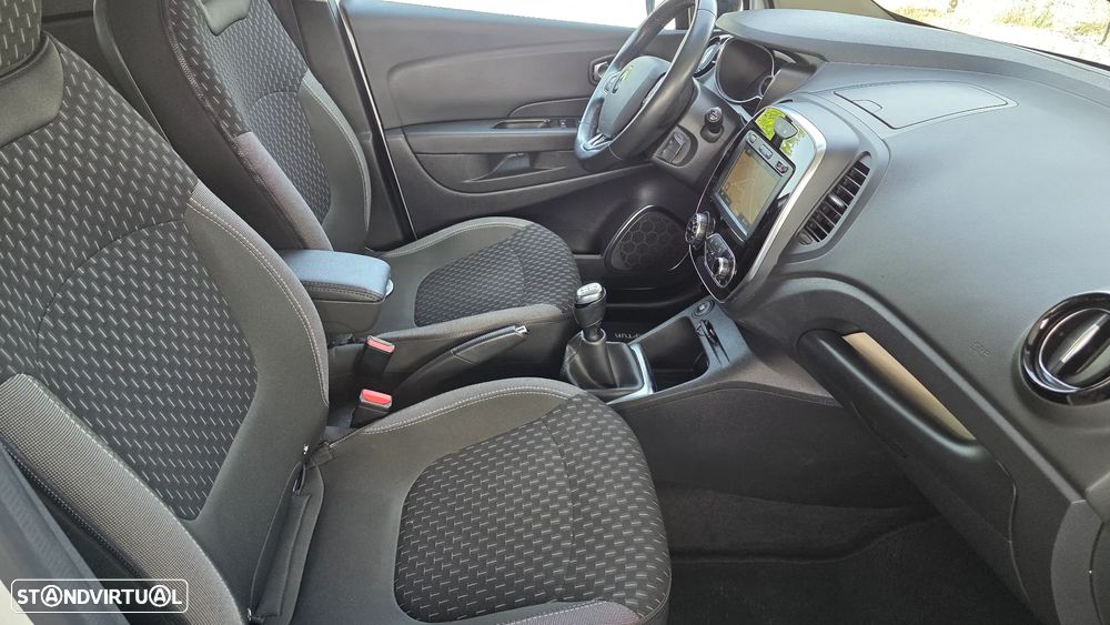 Renault Captur 0.9 TCE Exclusive - 24