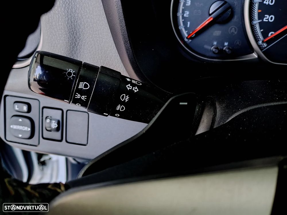 Toyota Yaris 1.33 VVT-i Multidrive S Comfort - 23