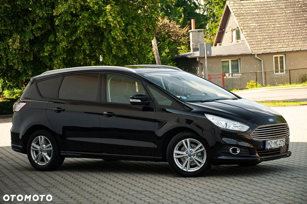 Ford S-Max - 11