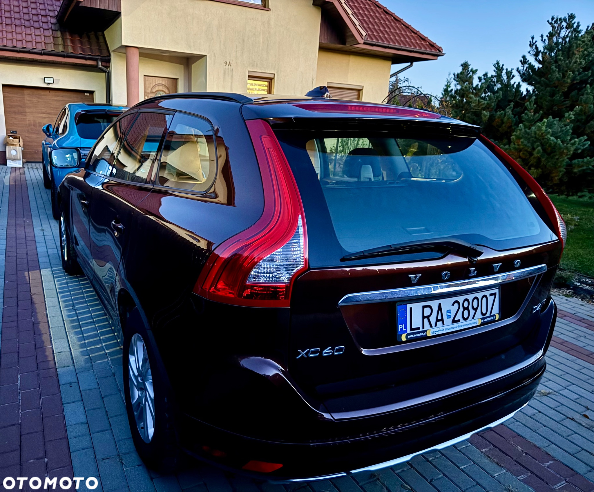 Volvo XC 60 D4 Drive-E Momentum - 3