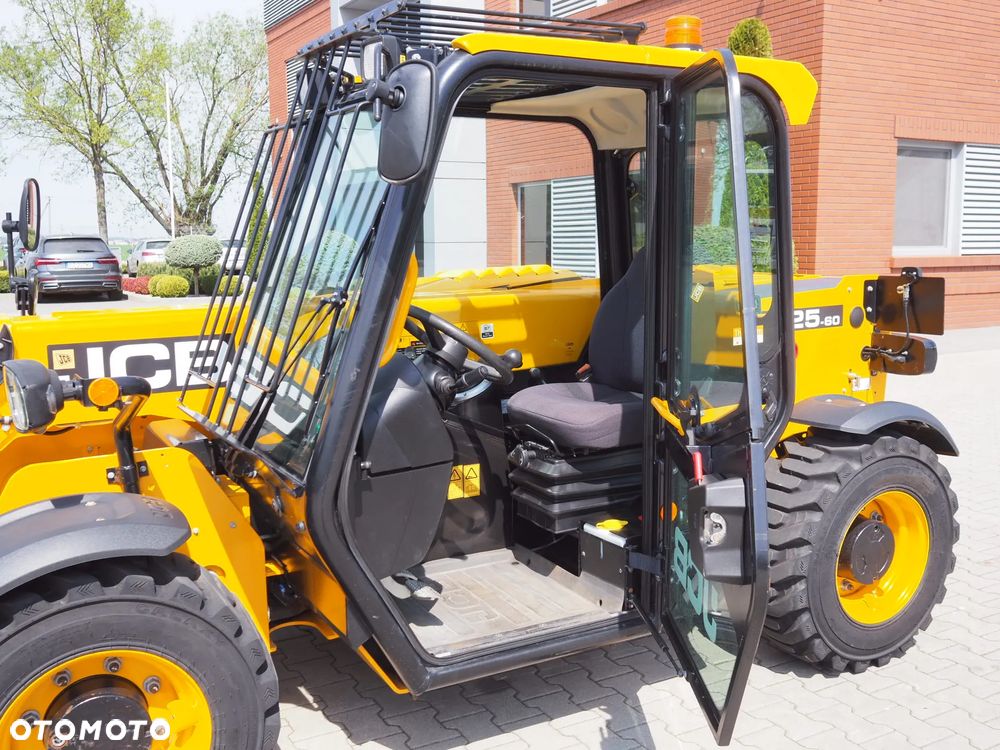 JCB 525-60 Hi-ViZ - 10