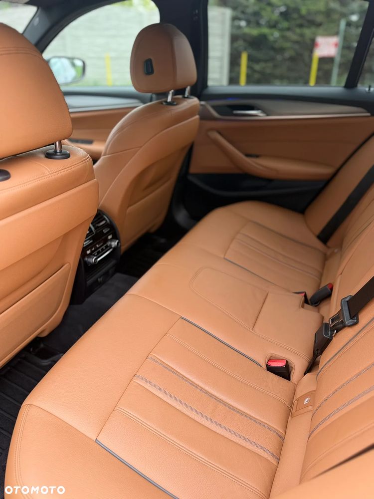 BMW Seria 5 530d xDrive - 8