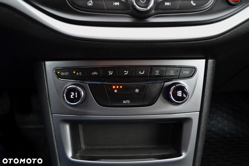 Opel Astra 1.6 CDTI Enjoy S&S - 20