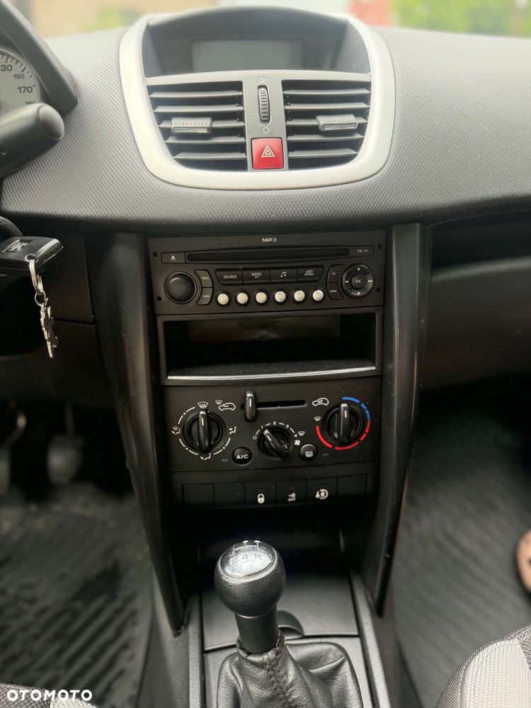 Peugeot 207 - 4