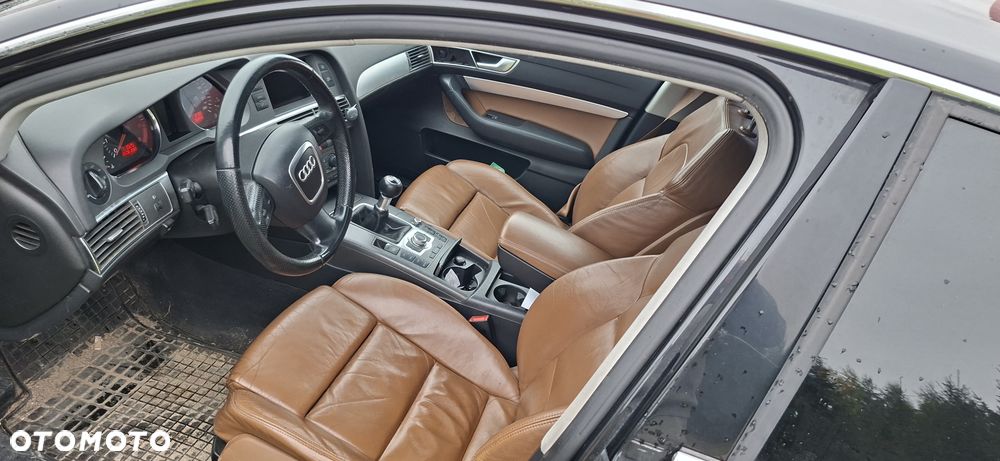 Audi A6 Limousine 2.4 - 7